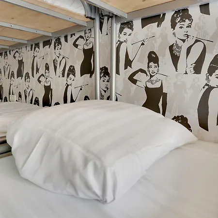 Хостел Dutchies