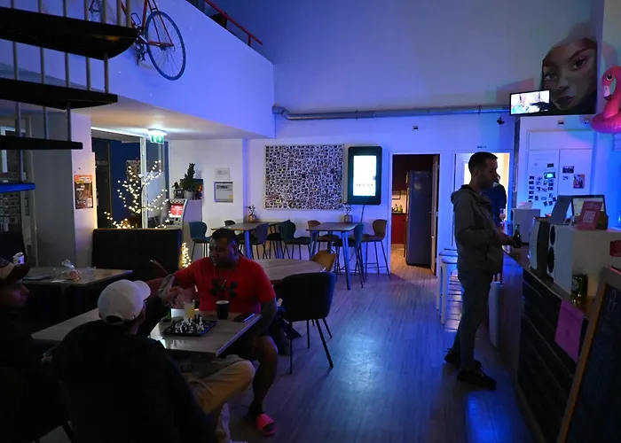 Hostel Dutchies *