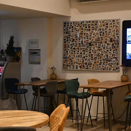 荷兰旅馆 旅馆 *