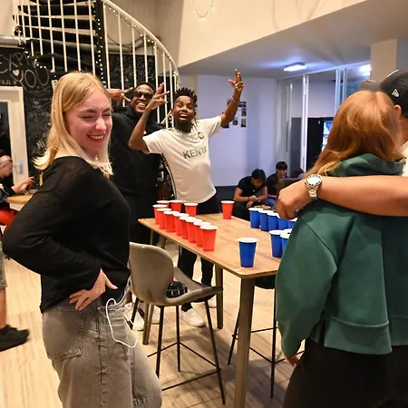 Hostel Dutchies *